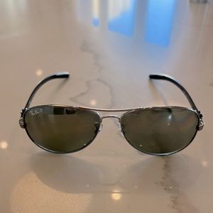 Ray Ban Mens Polarized lenses, silver aviator sunglasses